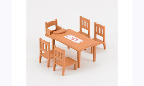 Sylvanian Families Family Table and Chairs SF4506 - Sylvanian Families ...