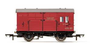 Hornby BR (Ex GWR) Horse Box