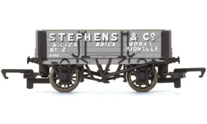 Hornby 4 Plank Wagon 'Stephens &