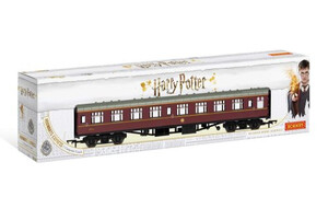 Hornby Hogwarts Mk1 SK Nos. 99716 R4934