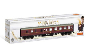 Hornby Hogwarts Mk1 BSK Nos. 99723 R4935