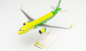 Herpa 1/200 S7 Airlines Airbus A320NEO HE612753