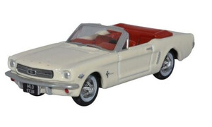 Oxford Diecast Wimbledon White Ford Mustang Convertible 1 87MU65005