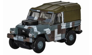 Oxford Diecast Land Rover Lightweight Berlin Scheme NLRL004