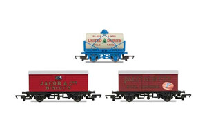 Hornby Hornby 'Retro' Wagons, three pack, United Dairies Tanker, Jacob's Biscuits, Palethorpes R6991