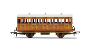 Hornby GNR, 4 Wheel Coach, 3rd Class, Fitted Lights, 1636 - Era 2 R40104