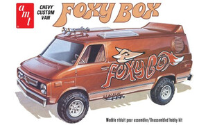  1975 Chevy Van "Foxy Box" AMT1265