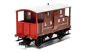 Hornby LSWR, 20T 'New Van' Goods Brake Van, 5359 - Era 2 R6911A