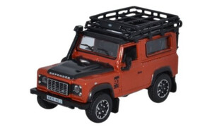 Oxford Land Rover Defender 90 Phoenix Orange Adventure 76LRDF008AD