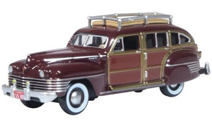 Oxford Chrysler T & C Woody Wagon 1942 Regal Maroon 87CB42001