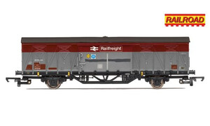 Hornby RailRoad BR Railfreight, VIX Ferry Van, DB787299 - Era 6 R60265