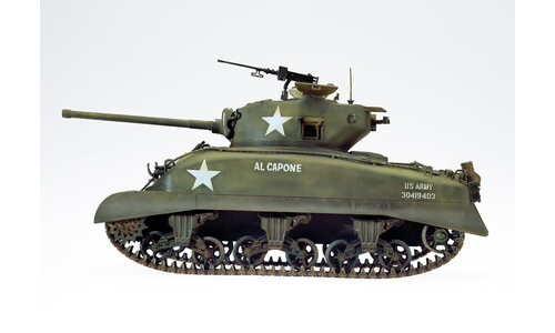 Italeri M4A1 SHERMAN Plastic Model Kit 0225S