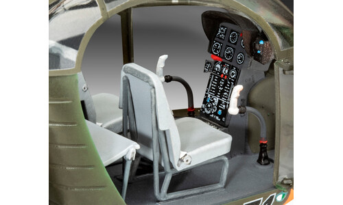 Revell Alouette II 03804 Cockpit