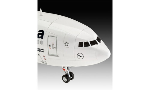 Revell  Airbus A330-300 - Lufthansa "New Livery" 03816 Front