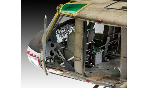 Revell 04960 Bell UH-1C