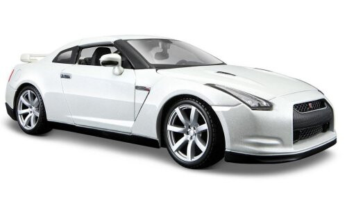 Burago 2009 NISSAN GT-R-WHITE