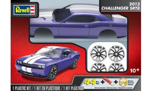 Revell Challenger SRT8