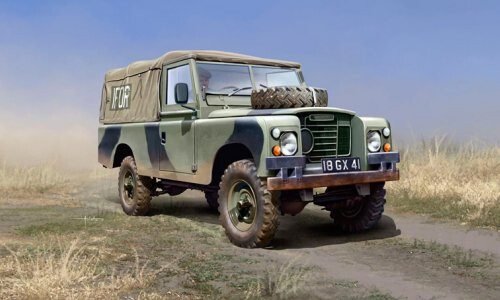 Italeri Land Rover 109’ LWB Plastic Model Kit 6508S