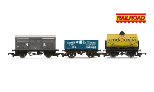 Hornby RailRoad Triple Wagon Pack, Various - Era 3 R60135