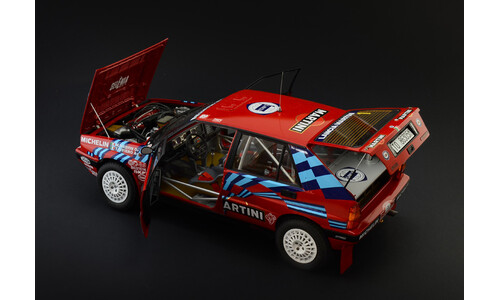 Italeri Lancia Delta HF Integrale Sanremo 1989 Side