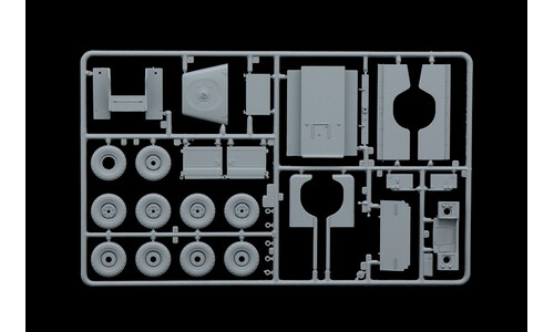 Italeri Land Rover 109’ LWB Plastic Model Kit 6508S