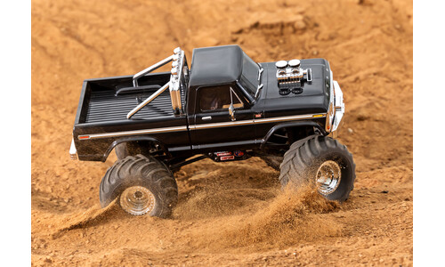 Traxxas TRX-4M Ford F150 Monster Truck 98044-1 BLACK Action