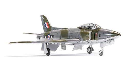 Airfix Supermarine Swift FR.5 A04003 Front-Side