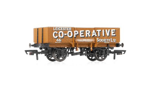 Hornby Triple Wagon Pack, Leicester Co-Op - Era 3 R60104