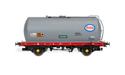 Hornby BR, TTA Tanker Wagon, Esso 56046 - Era 8 R60208 Side